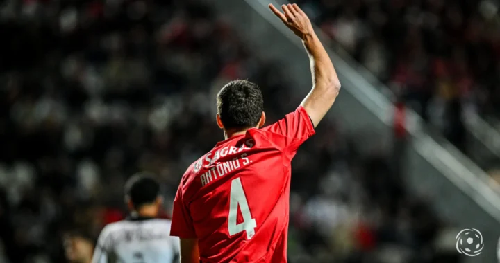 António Silva atinge marca redonda na vitória do Benfica frente ao AVS SAD