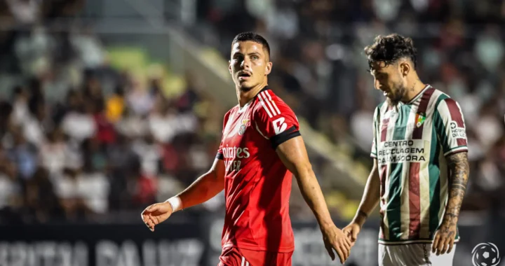 Franjo Ivanóvic aponta o terceiro golo do Benfica no encontro